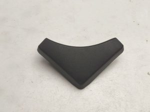 Toyota Mirai zaślepka narożnik drzwi prawe 67663-62010