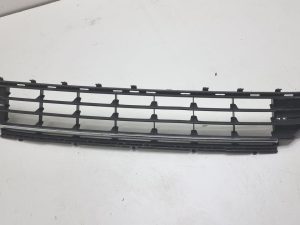 Vw golf 7  kratka zderzaka 5G0853671G