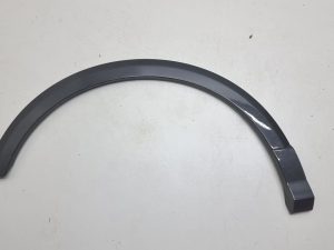 Audi Q2 listwa błotnika prawy tył 81A853818A