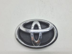 Toyota Yaris Auris emblemat 75311-02140