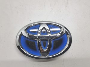 Toyota Yaris III emblemat 75301-0D130