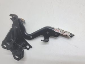 Lexus is250 zawias maski prawy 53410-53020
