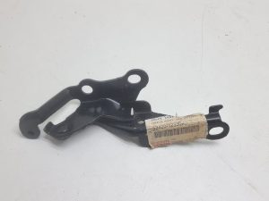 Toyota  Corolla E12 zawias maski lewy 53420-12330