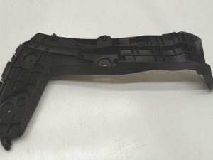 Audi Q2 ślizg zderzaka prawy tył 81A807254A