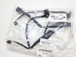 Toyota Corolla cross wiązka zderzaka tył 8216C-16030