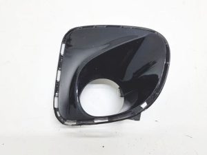 Toyota Avensis T27 kratka halogenu prawa 81481-05040