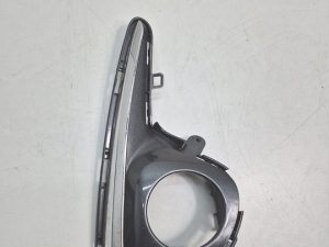 Toyota Yaris III Lift kratka zderzaka halogen prawy przód 52030-0D140