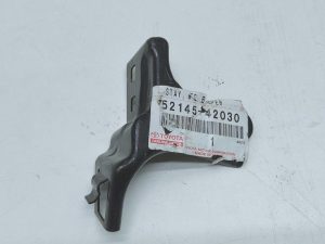 Toyota RAV4 uchwyt mocowanie zderzaka prawy przód 52145-42030