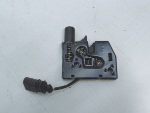 Audi A3 8V zamek maski 8V0823509A