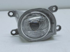 Toyota Yaris IV halogen led prawy przód 81210-02190