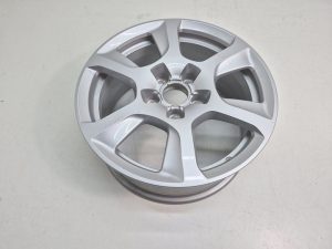 Audi A4 felga aluminiowa 8K0601025AS