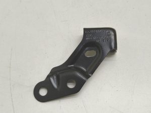Skoda Scala mocowanie wspornik błotnika lewy przód 654821149A