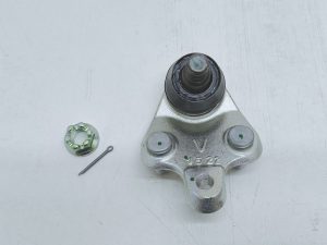 Toyota Corolla Verso Avensis przegub dolny 43330-09360