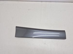 Bmw 2 listwa drzwi prawy tył 8069198