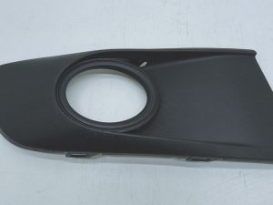 VW Touran Caddy kratka zderzaka prawy przód 1T0853666S