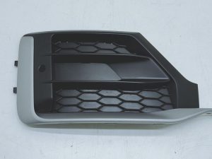 Audi Q2 S-Line kratka zderzaka prawy przód 81A807152A