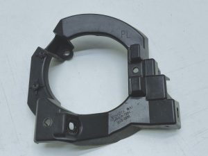 Toyota Land Cruiser VII ramka halogenu lewa 52126-60090