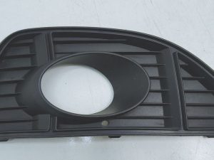 Seat Alhambra kratka zderzaka prawy przód 7N5853666A