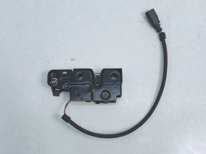 VW Golf Plus zamek maski 1K2823509Q