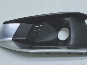 Audi A4 B9 kratka zderzaka lewy przód 8W0807681AK