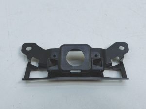 Audi A4 B9 mocowanie kamery przód 8W0853231E