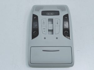 Audi A6 A7 lampka podsufitki 4G0947135F