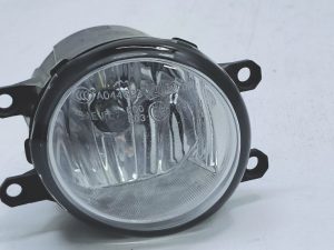 Toyota Auris Prius RAV4 Lexus CT IS halogen prawy przód 81210-0W050