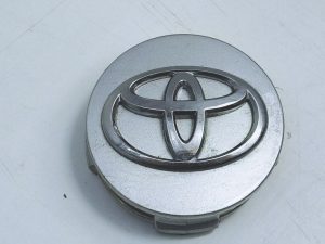 Toyota Verso Auris Avensis dekielek felgi 62mm 42603-02201