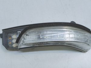 Toyota Avensis T27 kierunkowskaz lusterka lewy 81740-05050