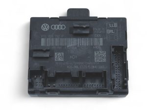 Audi A5 8T moduł sterownik drzwi prawy przód 8T0959792P