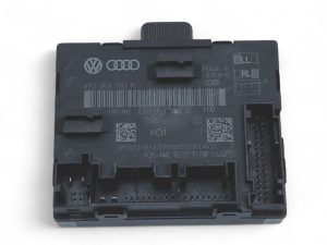 Audi A5 8T moduł sterownik drzwi lewy przód 8T0959793P
