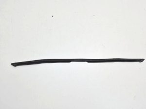 Toyota corolla e21 uszczelka zderzaka maski 53395-02260