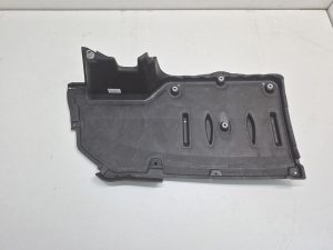 Toyota corolla e21 osłona podwozia 58399-02200