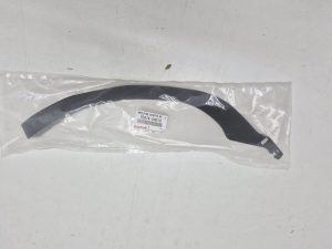 Toyota Yaris cross listwa lewy tył 75874-0D010