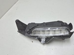 Toyota Yaris cross halogen led lewy