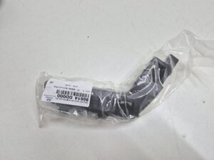 Hyundai Kona mocowanie zderzaka tył prawy 86614DD000
