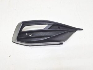 Seat Leon 4 kratka zderzaka prawa 5fa853666e