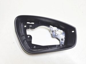 VW id.4  audi Q4 ramka lusterka prawa 11B857602
