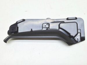 Toyota Yaris cross osłona halogenu prawa 81143C
